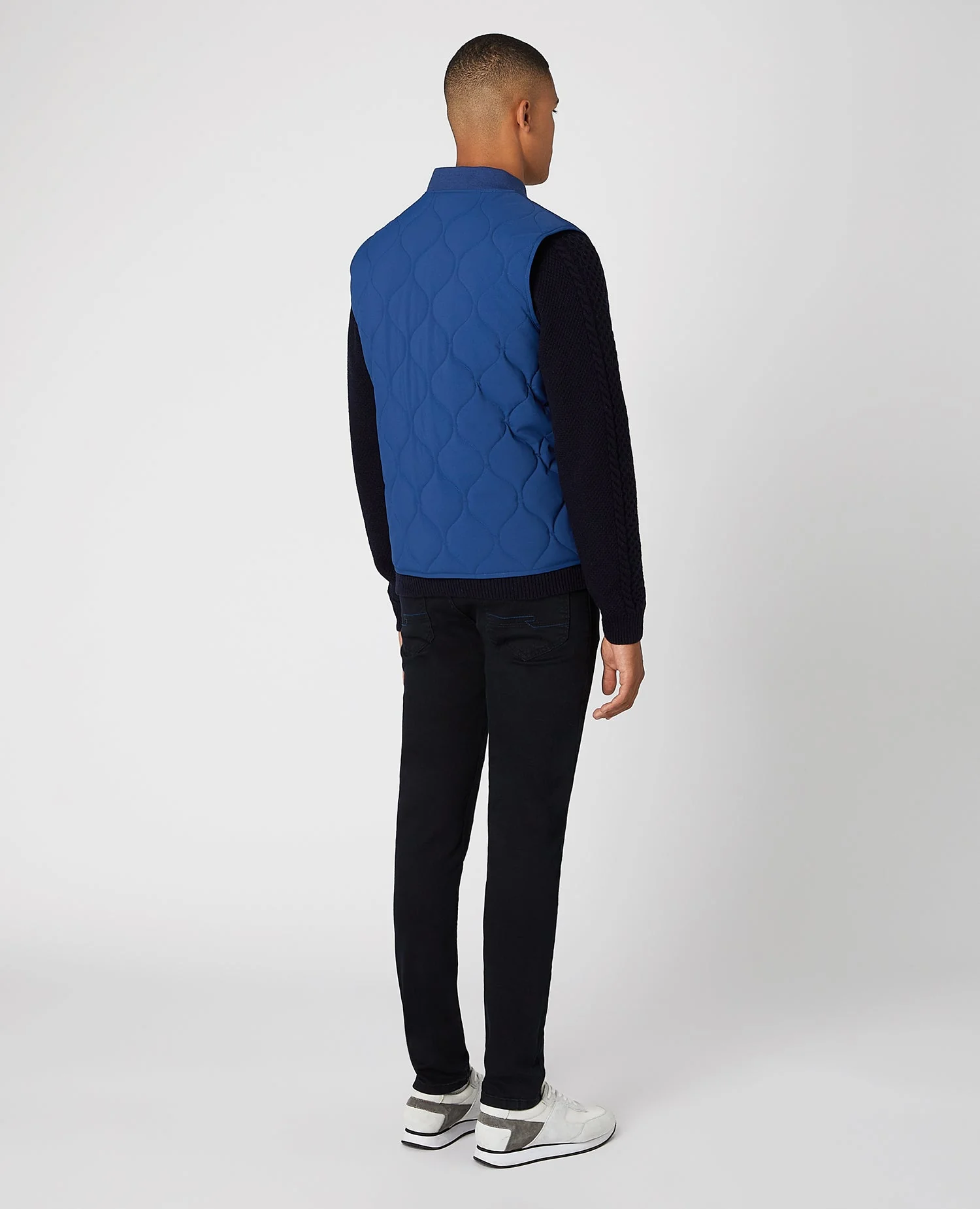 Lightweight Quilted Gilet - Image 3