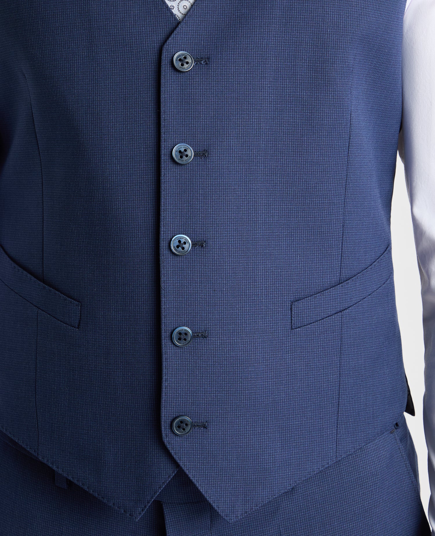 Tapered fit checked polyviscose stretch waistcoat - Image 4