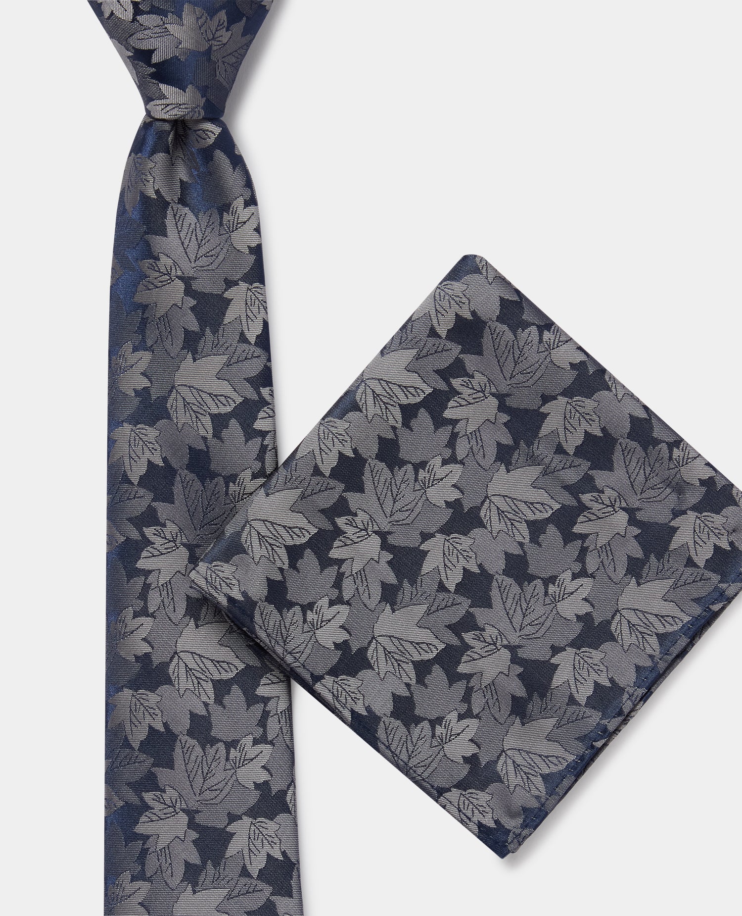 Leaf Cluster Print Tie - Image 3